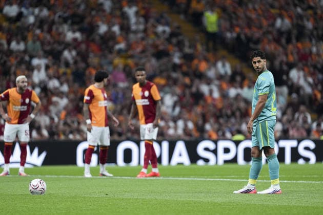 Galatasaray v Villarreal - Friendlies ISTANBUL, TURKIYE - AUGUST 8: Ayoze Perez of Villareal uses a penalty kick during friendly match between Galatasaray and Villarreal at RAMS Park in Istanbul, Turkiye on August 8, 2026. Arife Karakum Anadolu Istanbul Turkey. Editorial use only. Please get in touch for any other usage.  Copyright: x2026xAnadoluxArifexKarakumx