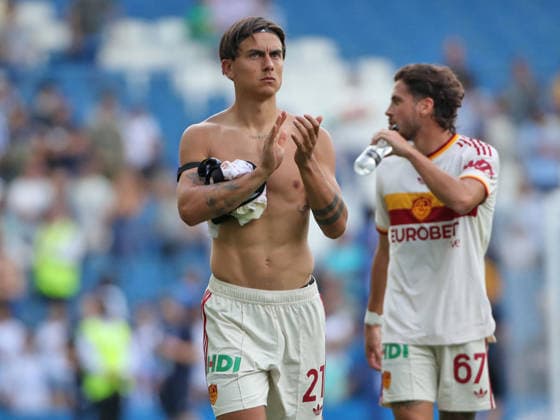 SOCCER - Friendly Match - Brighton and Hove Albion vs. Roma Photo by IPA ABACAPRESS.COM87327591 - August 8, 2026: Brighton vs. AS Roma (Friendly). Sports; Soccer; Pictured: Dybala at the end of the game (Photo by Gino Mancini) Brighton  Copyright: xIPAxSport ABACAx