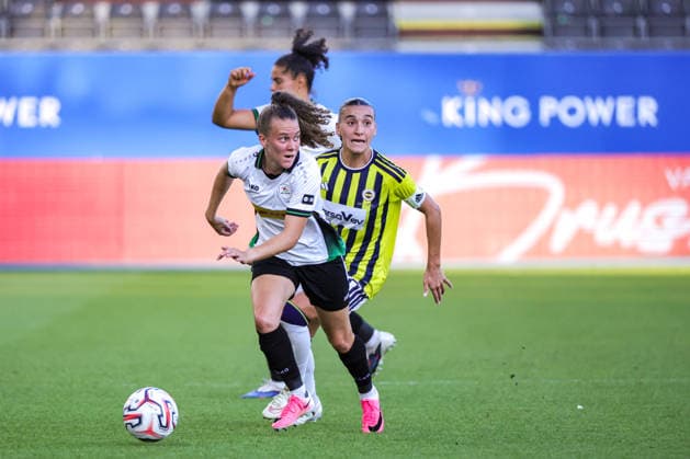 260808 UWCL OH Leuven vs Fenerbahce Alixe Bosteels (7) of OH Leuven and Ece TurkoÄülu (10) of Fenerbahce pictured during a female soccer game between OH Leuven (BEL) and Fenerbahce (TUR) Final of second qualifying round of UEFA Champions League Mini Tournament 5, on Saturday 8 August 2026 in LEUVEN , BELGIUM . PHOTO SPORTPIX Sevil Oktem LEUVEN DEN DREEF BELGIUM  Copyright: xSportpix.bex xSevilxOktemxSevilxOktemx