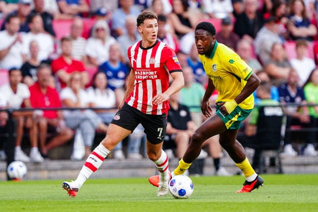2026-08-08 PSV Eindhoven v Fortuna Sittard - Dutch Eredivisie EINDHOVEN, NETHERLANDS - AUGUST 8: Ruben van Bommel of PSV Eindhoven battles for possession with Lequincio Zeefuik of Fortuna Sittard during the Dutch Eredivisie match between PSV Eindhoven and Fortuna Sittard at Philips Stadion on August 8, 2026 in Eindhoven, Netherlands. Eindhoven Philips Stadion Netherlands Content not available for redistribution in The Netherlands directly or indirectly through any third parties. Copyright: xAndrexWeeningx