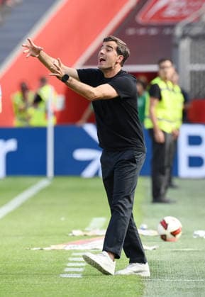 Trainer Carles Martinez (Bayer 04 Leverkusen) 08.08.2026, Fussball 1. Bundesliga, Saison 2026 2027, Testspiel, Bayer 04 Leverkusen - FC Sevilla 2:1 Leverkusen BayArena Nordrhein Westfalen Deutschland *** Coach Carles Martinez, Bayer 04 Leverkusen, August 8, 2026, Soccer, Bundesliga 1, 2026–2027 Season, Friendly Match, Bayer 04 Leverkusen vs. Sevilla FC, 2–1, Leverkusen, BayArena, North Rhine-Westphalia, Germany Team2