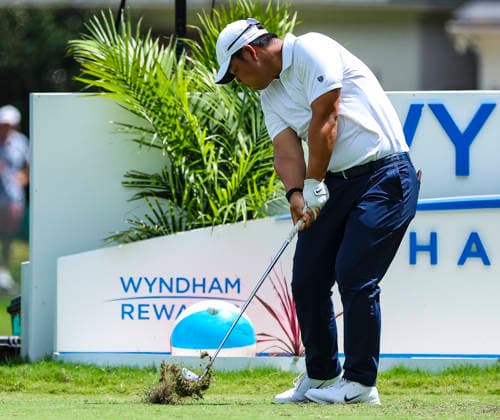 August 8, 2026: Tom Kim teeing off at third hole during the third round at 2026 Wyndham Championship, Sedgefield Country Club in Greensboro, North Carolina. CSM PGA, Golf Herren 2026: Wyndham Championship Aug 08  - ZUMAc04_ 20260808_zma_c04_078 Copyright: xDavidxBeachx