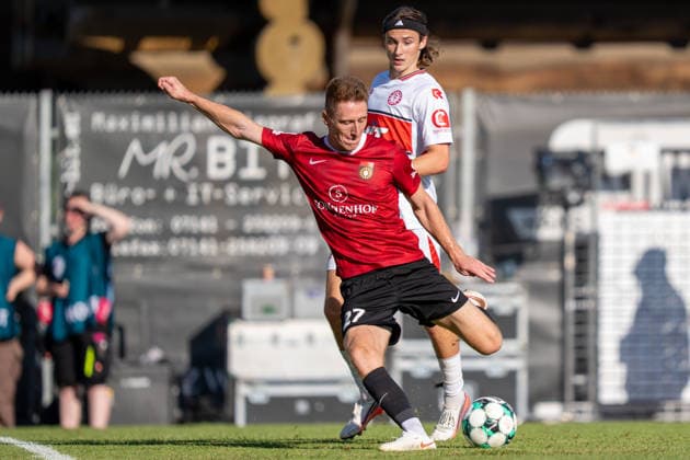 Torchance durch Loris Maier (SG Sonnenhof Großaspach, 27), SG Sonnenhof Großaspach vs. Fortuna Köln, Fussball, 3. Liga, 1. Spieltag, 08.08.2026, DFB regulations prohibit any use of photographs as image sequences and or quasi-video Aspach Baden-Wuerttemberg Deutschland *** Scoring chance by Loris Maier, SG Sonnenhof Großaspach, 27, SG Sonnenhof Großaspach vs. Fortuna Cologne, Soccer, 3rd Division, Matchday 1, August 8, 2026, DFB regulations prohibit any use of photographs as image sequences and or quasi-video. Aspach, Baden-Württemberg, Germany Copyright: xkolbert-press PhilipxZieglerx