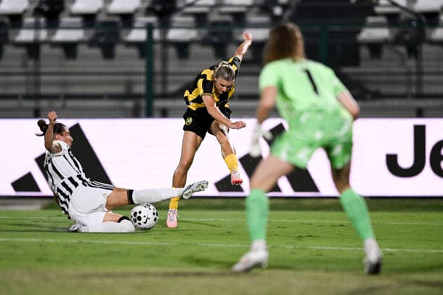 260808 Martina Lenzini of Juventus and Anna Walter of Hammarby during the Women s Champions League qualifying match between Juventus and Hammarby on August 8, 2026 in Turin. Photo: Daniele Buffa BILDBYRAN COP 18 XY0123 fotboll football soccer fotball uefa womens champions league juventus hammarby dam bbeng *** August 8, 2008: Martina Lenzini of Juventus and Anna Walter of Hammarby during the Women’s Champions League qualifying match between Juventus and Hammarby on August 8, 2026 in Turin. Photo by Daniele Buffa, BILDBYRAN COP 18 XY0123 soccer football fotball UEFA Women s Champions League Juventus Hammarby women s BBENG  Copyright: DANIELExBUFFA BB260808BB520