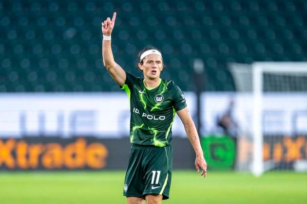 08.08.2026: Fußball, 2. Bundesliga: VfL Wolfsburg - 1. FC Kaiserslautern, 1. Spieltag in der Volkswagen Arena. Fabian Reese (VfL Wolfsburg) reagiert. WICHTIGER HINWEIS: Gemäß den Vorgaben der DFL und des DFB ist es untersagt, in dem Stadion und oder vom Spiel angefertigte Fotoaufnahmen in Form von Sequenzbildern und oder videoähnlichen Fotostrecken zu verwerten bzw. verwerten zu lassen. *** August 8, 2026 Soccer, 2. Bundesliga: VfL Wolfsburg vs. 1. FC Kaiserslautern, Matchday 1 at the Volkswagen Arena. Fabian Reese, VfL Wolfsburg, reacts. IMPORTANT NOTICE: In accordance with DFL and DFB regulations, it is prohibited to use or allow the use of photographs taken in the stadium and or during the match in the form of sequential images and or video-like photo sequences Copyright: xDavidxInderliedx