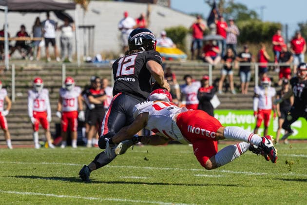 Dawson Herl Düsseldorf Panther vs Potsdam Royals Dawson Herl Quarterback 12 Düsseldorf Panther vs Potsdam Royals im Panther Stadion in Düsseldorf (Deutschland, Nordrhein Westfalen). American Football, 09. Spieltag der Effect Energy GFL Saison 2026. Endstand: 00:49 *** Dawson Herl Düsseldorf Panthers vs. Potsdam Royals Dawson Herl, Quarterback 12 Düsseldorf Panthers vs. Potsdam Royals at Panther Stadium in Düsseldorf, Germany, North Rhine-Westphalia American football, Week 9 of the 2026 Effect Energy GFL season. Final score: 0–49