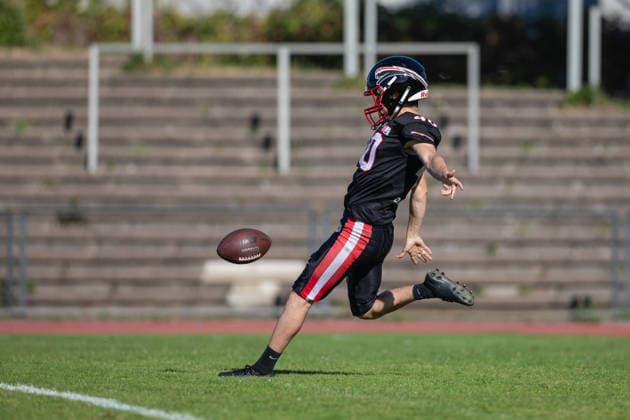David Immel Düsseldorf Panther vs Potsdam Royals David Immel Kicker 40 Düsseldorf Panther vs Potsdam Royals im Panther Stadion in Düsseldorf (Deutschland, Nordrhein Westfalen). American Football, 09. Spieltag der Effect Energy GFL Saison 2026. Endstand: 00:49 *** David Immel: Düsseldorf Panthers vs. Potsdam Royals; David Immel: Kicker 40; Düsseldorf Panthers vs. Potsdam Royals at Panther Stadium in Düsseldorf, Germany, North Rhine-Westphalia; American football; Week 9 of the 2026 Effect Energy GFL season; Final score: 0–49