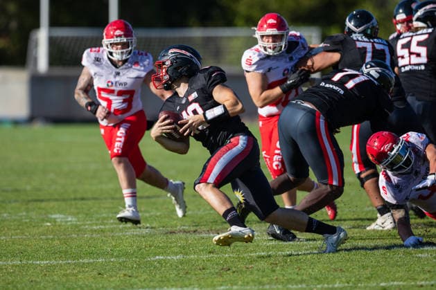 Florian Ferizi Düsseldorf Panther vs Potsdam Royals Florian Ferizi Quarterback 10 Düsseldorf Panther vs Potsdam Royals im Panther Stadion in Düsseldorf (Deutschland, Nordrhein Westfalen). American Football, 09. Spieltag der Effect Energy GFL Saison 2026. Endstand: 00:49 *** Florian Ferizi Düsseldorf Panthers vs. Potsdam Royals Florian Ferizi, quarterback 10, Düsseldorf Panthers vs. Potsdam Royals at Panther Stadium in Düsseldorf, Germany, North Rhine-Westphalia; American football; Week 9 of the 2026 Effect Energy GFL season; Final score: 0–49
