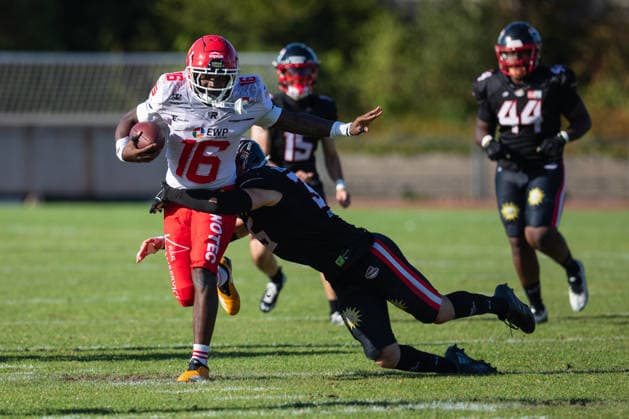 Aashari Crosswell Düsseldorf Panther vs Potsdam Royals Aashari Crosswell Defenseback 16 Düsseldorf Panther vs Potsdam Royals im Panther Stadion in Düsseldorf (Deutschland, Nordrhein Westfalen). American Football, 09. Spieltag der Effect Energy GFL Saison 2026. Endstand: 00:49 *** Aashari Crosswell Düsseldorf Panthers vs. Potsdam Royals Aashari Crosswell, defensive back 16, Düsseldorf Panthers vs. Potsdam Royals at Panther Stadium in Düsseldorf, Germany, North Rhine-Westphalia American football, Week 9 of the 2026 Effect Energy GFL season. Final score: 0–49
