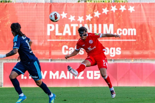 MAINZ, GERMANY - AUGUST 8: Fabia Gruber (1. FSV Mainz 05, 3) shots the ball during the exhibition game between 1. FSV Mainz 05 vs. FC Paris at Bruchweg Stadium in preparation for the Bundesliga season 2026 27 on August 8, 2026 in Mainz, Germany. Rhineland-Palatinate Germany Copyright: xStephanxHahnex
