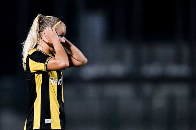 260808 Stina Lennartsson of Hammarby looks dejected during the Women s Champions League qualifying match between Juventus and Hammarby on August 8, 2026 in Turin. Photo: Daniele Buffa BILDBYRAN COP 18 XY0123 fotboll football soccer fotball uefa womens champions league juventus hammarby dam bbeng depp *** August 8, 2008: Stina Lennartsson of Hammarby looks dejected during the Women’s Champions League qualifying match between Juventus and Hammarby on August 8, 2026 in Turin. Photo by Daniele Buffa, BILDBYRAN COP 18 XY0123 soccer football fotball UEFA Women’s Champions League Juventus Hammarby women’s team BBENG depp  Copyright: DANIELExBUFFA BB260808BB661
