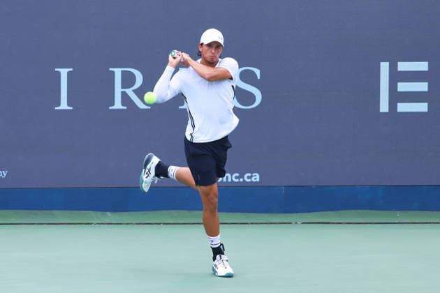 ATP, Tennis Herren Masters 1000 National Bank Open Montreal 2026 - Round of 16 - Day 8 Luciano Darderi of Italy plays a backhand during the Men™s round of 16 match against Nuno Borges of Portugal on day 8 of the ATP Masters 1000 National Bank Open at IGA Stadium. on August 8, 2026, in Montreal, Canada. (Photo by Horacio Zamora Eyepix Group) Copyright: xHoracioxZamorax xEyepixxGroupx HZ_08082026_194918