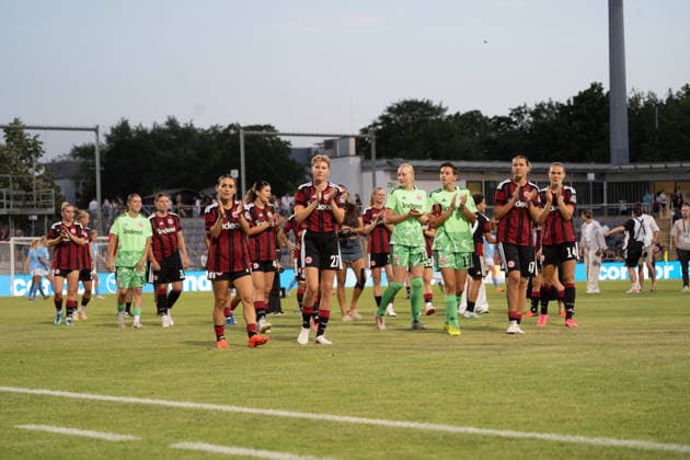 08.08.2026, xhfmx, Fussball UEFA WCLQ, Eintracht Frankfurt - Malmö FF Die Eintracht Frauen feiern den Heimsieg gegen Malmö. (DFL DFB REGULATIONS PROHIBIT ANY USE OF PHOTOGRAPHS as IMAGE SEQUENCES and or QUASI-VIDEO) Frankfurt *** August 8, 2026, xhfmx, Soccer UEFA WCLQ, Eintracht Frankfurt vs. Malmö FF The Eintracht women celebrate their home victory over Malmö DFL DFB REGULATIONS PROHIBIT ANY USE OF PHOTOGRAPHS as IMAGE SEQUENCES and or QUASI-VIDEO Frankfurt
