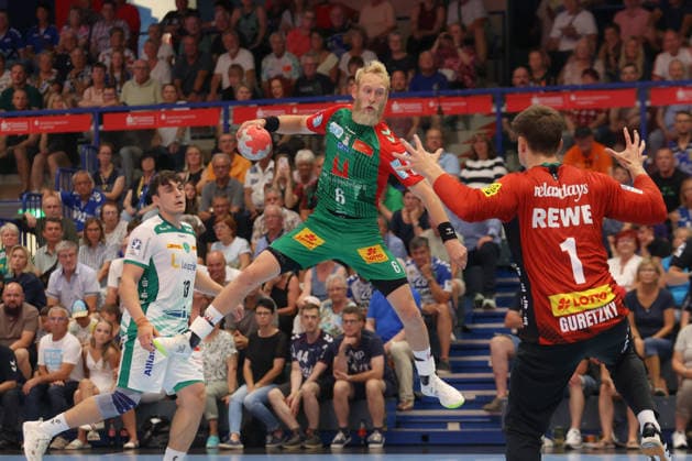 08.08.2026, xtgx, Handball Turnier, SC Magdeburg - SC DHfK Leipzig emspor, v.l. Matthias Musche (Magdeburg, 6) wirft Tor, Torschuetze, erzielt Tor, Treffer, scores the goal Lößnitz *** August 8, 2026, xtgx, Handball Tournament, SC Magdeburg vs. SC DHfK Leipzig emspor, from left: Matthias Musche (Magdeburg), 6 takes a shot, goal scorer, scores a goal, Lößnitz
