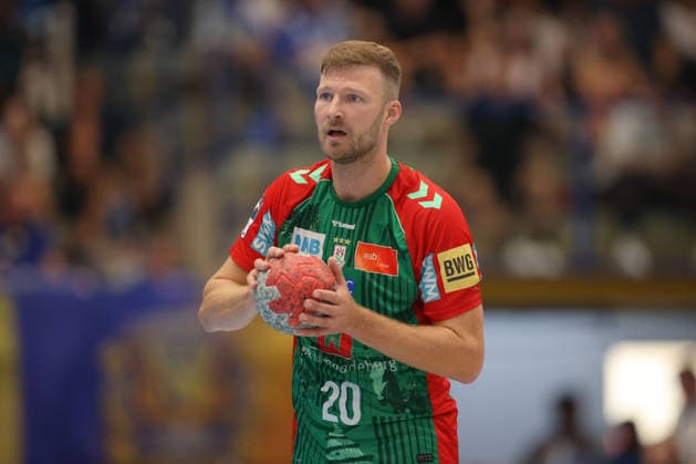 08.08.2026, xtgx, Handball Turnier, SC Magdeburg - SC DHfK Leipzig emspor, v.l. Philipp Weber (Magdeburg, 20) Lößnitz *** August 8, 2026, xtgx, Handball Tournament, SC Magdeburg vs. SC DHfK Leipzig emspor, from left: Philipp Weber (Magdeburg), 20 Lößnitz
