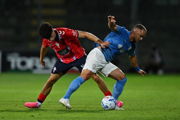 SOCCER - Friendly Match - Napoli vs. Celta Vigo Photo by IPA ABACAPRESS.COM87332398 - Andreas Antanon of Real Club Celta de Vigo and Stanislav Lobotka of S.S.C. Napoli are in action during a preseason friendly match between S.S.C. Napoli and Real Club Celta de Vigo at the Teofilo Patini Stadium on August 8, 2026, in Castel di Sangro, Italy. Castel di Sangro Italy  Copyright: xIPAxSport ABACAx