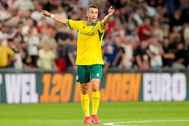 Ivo Pinto (Fortuna Sittard) gestures during the Eredivisie 2026 27 match between PSV and Fortuna Sittard at Philips Stadion on August 8, 2026 in Eindhoven, Netherlands. (Photo by Alex Gottschalk DeFodi Images) - *** Ivo Pinto of Fortuna Sittard gestures during the 2026–27 Eredivisie match between PSV and Fortuna Sittard at Philips Stadion on August 8, 2026, in Eindhoven, Netherlands. Photo by Alex Gottschalk, DeFodi Images