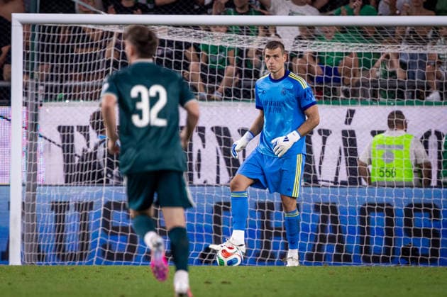Fußball, Testspiel, Ferencvaros Budapest -Real Madrid FERENCVAROS - REAL MADRID Andriy Lunin of Real on the ball during the FIFA friendly football match between Ferencvaros and Ream Madrid CF at the Ferencvaros stadium (Groupama arena). Budapest, Hungary, August 08, 2026. Photo by Branislav Racko Copyright: xx 080A0027