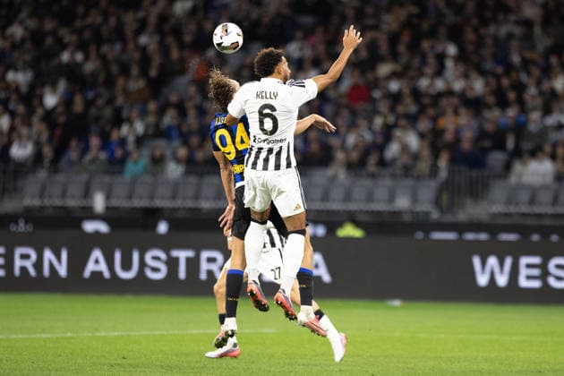 SOCCER JUVENTUS INTER, Inters Francesco Pio Esposito 94 header during challenge with Teun Koopmeiners 6 during the soccer exhibition match between Juventus and Inter Milan at Optus Stadium in Perth, Saturday, August, 8, 2026. ( NO ARCHIVING PERTH WESTERN AUSTRALIA AUSTRALIA  Copyright: xINGOxBURKHARDTx 20260809171049014788