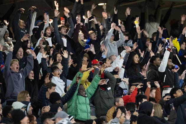 SOCCER JUVENTUS INTER, Crowd performs Mexican wave during the soccer exhibition match between Juventus and Inter Milan at Optus Stadium in Perth, Saturday, August, 8, 2026. ( NO ARCHIVING PERTH WESTERN AUSTRALIA AUSTRALIA  Copyright: xINGOxBURKHARDTx 20260809146270842271