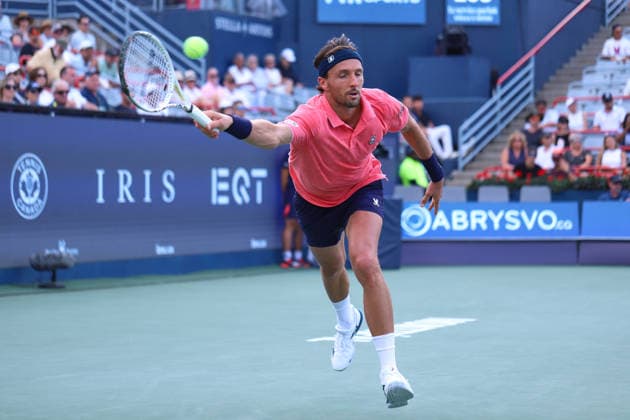 ATP, Tennis Herren Masters 1000 National Bank Open Montreal 2026 - Round of 16 - Day 8 Arthur Rinderknech of France plays a forehand during the Men™s round of 16 match against Brandon Nakashima of United States on day 8 of the ATP Masters 1000 National Bank Open at IGA Stadium. on August 8, 2026, in Montreal, Canada. (Photo by Horacio Zamora Eyepix Group) Copyright: xHoracioxZamorax xEyepixxGroupx HZ_08082026_195097