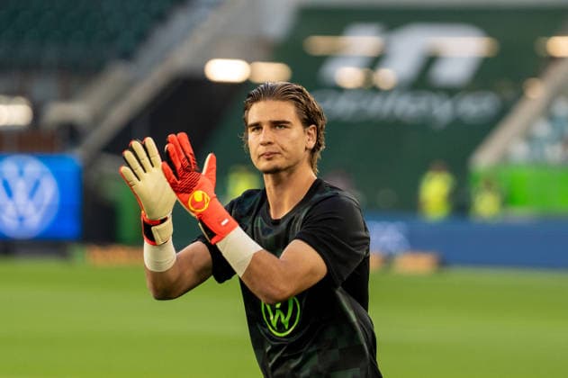 Deutschland: Fussball 2. Bundesliga, 1. Spieltag 2026 2027, VfL Wolfsburg - 1. FC Kaiserslautern am 08.08.2026 in Wolfsburg (Volkswagen-Arena): Jakub Zielinski (VfL Wolfsburg, 30) Wolfsburg Volkswagen Arena Deutschland *** German Soccer 2. Bundesliga, Matchday 1, 2026–2027, VfL Wolfsburg vs. 1. FC Kaiserslautern on August 8, 2026, at the Volkswagen Arena in Wolfsburg, Germany. Jakub Zielinski, VfL Wolfsburg, 30, Volkswagen Arena, Wolfsburg, Germany Copyright: xSvenxHeidmannx