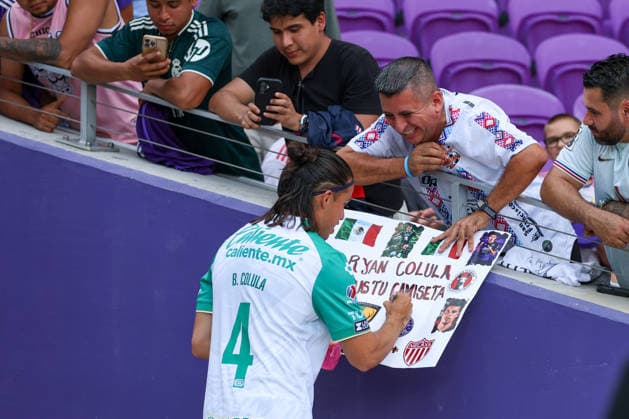 August 8, 2026, Orlando, Florida, USA: LeoÂ³n defender BRYAN COLULA (4) signs autographs before the match against Orlando City SC. Orlando City SC hosted Leon in a Leagues Cup march at Inter.Co Stadium in Orlando, FL. Soccer 2026: Leon 2:1 Orlando City SC  - ZUMAm299 20260808_znp_m299_013 Copyright: xTaylorxMcFeex