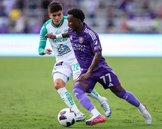 August 8, 2026, Orlando, Florida, USA: Orlando City SC midfielder IVoÂN ANGULO (77) battles for the ball against Leon. Orlando City SC hosted Leon in a Leagues Cup march at Inter.Co Stadium in Orlando, FL. Orlando USA - ZUMAm299 20260808_znp_m299_025 Copyright: xTaylorxMcFeex