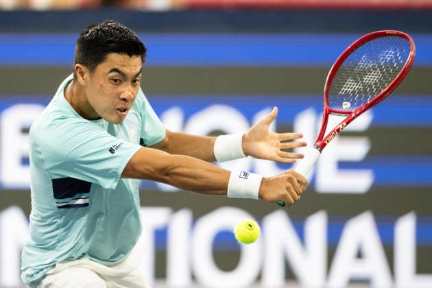 MONTREAL, QC - AUGUST 08: Brandon Nakashima from USA returns the ball against Arthur Rinderknech from France during their singles Round of 16 match on day seven of the ATP, Tennis Herren 1000 National Bank Open presented by Rogers at Stade IGA on August 8, 2026 in Montreal, Quebec, Canada. (Photo by Vincent Ethier Icon Sportswire) TENNIS: AUG 08 National Bank Open EDITORIAL USE ONLY Icon2608080533