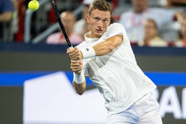 MONTREAL, QC - AUGUST 08: Jiri Lehecka from Czeckia returns the ball against Raphael Jodar from Spain during their singles Round of 16 match on day seven of the ATP, Tennis Herren 1000 National Bank Open presented by Rogers at Stade IGA on August 8, 2026 in Montreal, Quebec, Canada. (Photo by Vincent Ethier Icon Sportswire) TENNIS: AUG 08 National Bank Open EDITORIAL USE ONLY Icon2608082620