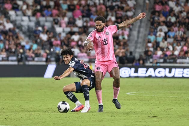August 8, 2026, Miami, Florida, USA: JORGE RODRIGUEZ (20) of Monterrey and MICAEL DOS SANTOS (16) of Inter Miami CF battle for the ball during a 2026 Leagues Cup soccer match between Inter Miami CF and Monterrey Miami USA - ZUMAa257 20260808_zsp_a257_009 Copyright: xChrisxArjoonx