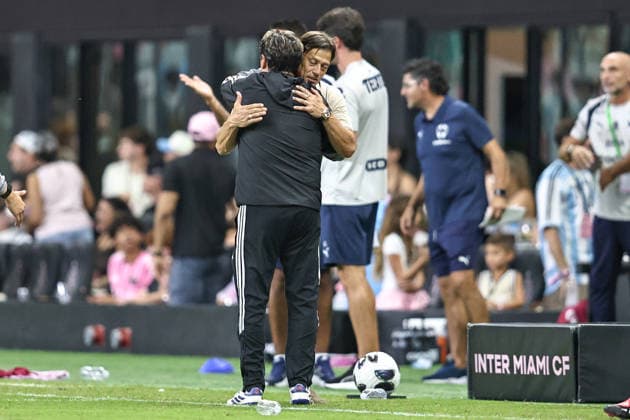 August 8, 2026, Miami, Florida, USA: Head Coach, MatoÂ­as JesoÂºs Almeyda of Monterrey and Head Coach,GUILLERMO. HOYOS of Inter Miami CF embrace at the end of a 2026 Leagues Cup soccer match between Inter Miami CF and Monterrey Miami USA - ZUMAa257 20260808_zsp_a257_013 Copyright: xChrisxArjoonx