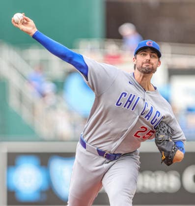 AUG 08, 2026: Chicago Cubs starting pitcher Clay Holmes (25) warms up before the game against the Kansas City Royals at Kauffman Stadium Kansas City, MO. CSM Kansas City United States - ZUMAc04_ 20260808_zma_c04_413 Copyright: xRomanxPunox