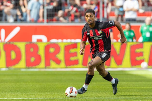 Loic Bade (Bayer 04 Leverkusen) controls the ball during the pre-season friendly match between Bayer 04 Leverkusen and Sevilla FC at BayArena on August 8, 2026 in Leverkusen, Germany. (Photo by Mario Hommes DeFodi Images) - *** Loic Bade of Bayer 04 Leverkusen controls the ball during the preseason friendly match between Bayer 04 Leverkusen and Sevilla FC at BayArena on August 8, 2026, in Leverkusen, Germany. Photo by Mario Hommes, DeFodi Images
