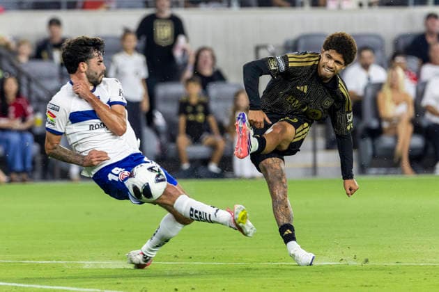 August 8, 2026, Los Angeles, California, USA: Los Angeles FC forward David Martinez (30) and Toluca FC defender Santiago Simon (19) vie for the ball during a Leagues Club soccer match on Saturday, Aug. 8, 2026 in Los Angeles. Leagues Club 2026: LAFC Vs Toluca FC  - ZUMAc68_ 20260808_zaf_c68_004 Copyright: xRingoxChiux