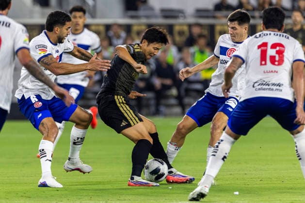 August 8, 2026, Los Angeles, California, USA: Los Angeles FC forward Heung Min Son (7) vies the ball against the Toluca FC during a Leagues Club soccer match on Saturday, Aug. 8, 2026 in Los Angeles. Los Angeles USA - ZUMAc68_ 20260808_zaf_c68_009 Copyright: xRingoxChiux