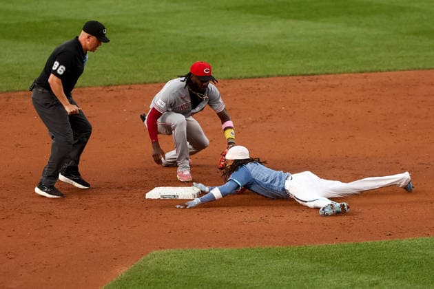 August 8, 2026, Washington D.C, District Of Columbia, United States: Washington, DC; Washington Nationals shortstop CJ Abrams (5) is safe at second base with a double during the Major League Baseball game between the Washington Nationals and the Cincinnati Reds at Nationals Park on Saturday, August 8, 2026. The Nationals beat the Reds 8-2. Washington D.C United States - ZUMAp258 20260808_znp_p258_040 Copyright: xStevexPrakopex