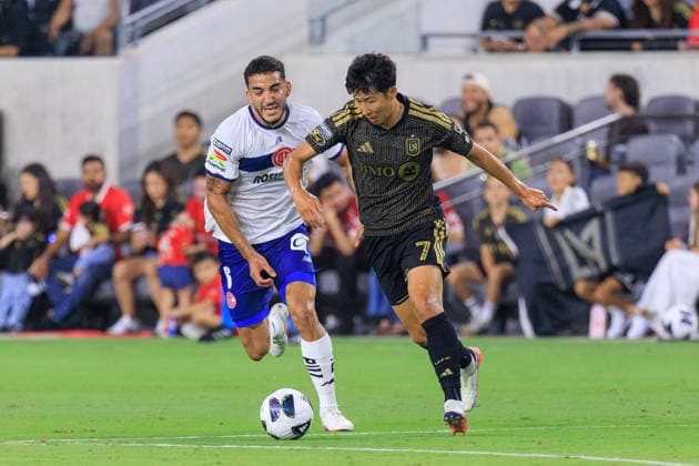 August 8, 2026, Los Angeles, California, USA: Son Heung-Min 7 of the Los Angeles Football Club is challenged by Andres Pereira 6 of the Toluca F.C. during the Leagues Cup game on Saturday August 8, 2026 at the BMO Stadium in Los Angeles, California. JAVIER ROJAS PI Los Angeles USA - ZUMAp124 20260808_zaa_p124_006 Copyright: xJavierxRojasx