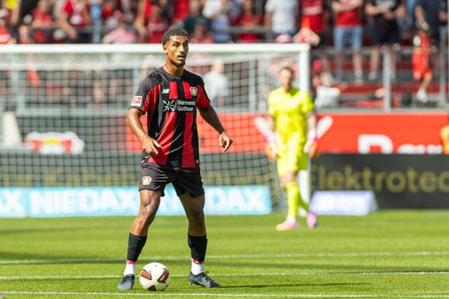 Loic Bade (Bayer 04 Leverkusen) controls the ball during the pre-season friendly match between Bayer 04 Leverkusen and Sevilla FC at BayArena on August 8, 2026 in Leverkusen, Germany. (Photo by Mario Hommes DeFodi Images) - *** Loic Bade of Bayer 04 Leverkusen controls the ball during the preseason friendly match between Bayer 04 Leverkusen and Sevilla FC at BayArena on August 8, 2026, in Leverkusen, Germany. Photo by Mario Hommes, DeFodi Images