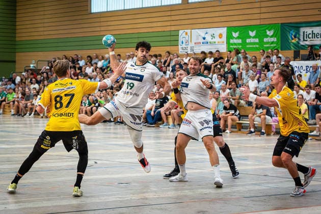 08.08.2026, xovx, Handball Lindencup, HSG Wetzlar - HSC 2000 Coburg v.l. Jesper Schmidt (HSC Coburg), Doruk Pehlivan (HSG Wetzlar), Bartlomiej Bis (HSC Coburg), Petter Överby (HSG Wetzlar), Jakob Knauer (HSC Coburg) Linden Stadthalle Hessen Deutschland (DE) *** August 8, 2026, xovx, Lindencup Handball, HSG Wetzlar vs. HSC 2000 Coburg: Jesper Schmidt (HSC Coburg), Doruk Pehlivan (HSG Wetzlar), Bartlomiej Bis (HSC Coburg), Petter Överby (HSG Wetzlar), Jakob Knauer (HSC Coburg); Linden Stadthalle, Hesse, Germany, DE
