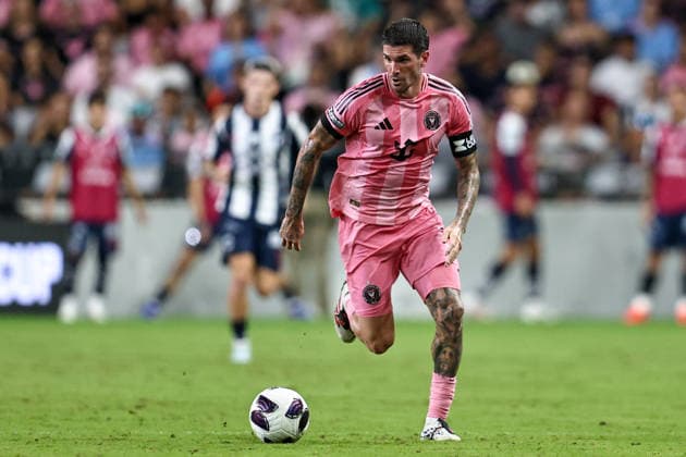August 8, 2026, Miami, Florida, USA: RODRIGO DE PAUL (7) of Inter Miami CF controls a ball during a 2026 Leagues Cup soccer match between Inter Miami CF and Monterrey Soccer 2026: Inter Miami CF 1:2 Monterrey.  - ZUMAa257 20260808_zsp_a257_017 Copyright: xChrisxArjoonx