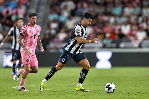 August 8, 2026, Miami, Florida, USA: SANTIAGO TREVINO (30) of Monterrey and RODRIGO DE PAUL (7) of Inter Miami CF battle for a ball during a 2026 Leagues Cup soccer match between Inter Miami CF and Monterrey Soccer 2026: Inter Miami CF 1:2 Monterrey.  - ZUMAa257 20260808_zsp_a257_019 Copyright: xChrisxArjoonx