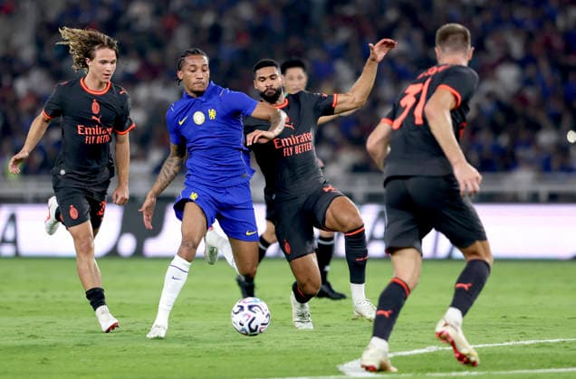 (260809) -- JAKARTA, Aug. 9, 2026 -- Joao Pedro (2nd L) of Chelsea FC competes during a pre-season friendly football match between Chelsea FC and AC Milan at Gelora Bung Karno Stadium in Jakarta, Indonesia, Aug. 8, 2026. (Photo by Xinhua) (SP)INDONESIA-JAKARTA-FOOTBALL-CHELSEA FC VS AC MILAN-FRIENDLY MATCH AirxNakla 