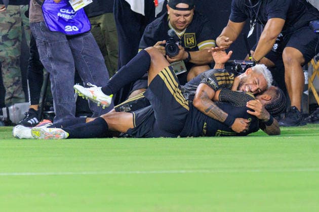 August 8, 2026, Los Angeles, California, USA: Eddie Segura 4 of the Los Angeles Football Club is congratulated by Denis Bouanga 99 after scoring a goal in extra time during the Leagues Cup game against the Toluca FC on Saturday August 8, 2026 at the BMO Stadium in Los Angeles, California. LAFC wins 1-0. JAVIER ROJAS PI Los Angeles USA - ZUMAp124 20260808_zaa_p124_010 Copyright: xJavierxRojasx