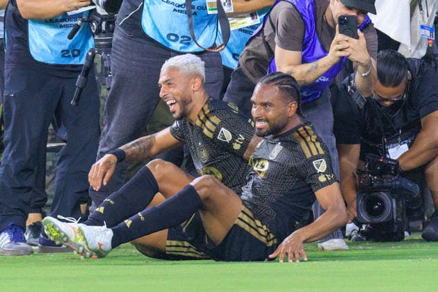 August 8, 2026, Los Angeles, California, USA: Eddie Segura 4 of the Los Angeles Football Club is congratulated by Denis Bouanga 99 after scoring a goal in extra time during the Leagues Cup game against the Toluca FC on Saturday August 8, 2026 at the BMO Stadium in Los Angeles, California. LAFC wins 1-0. JAVIER ROJAS PI Los Angeles USA - ZUMAp124 20260808_zaa_p124_012 Copyright: xJavierxRojasx