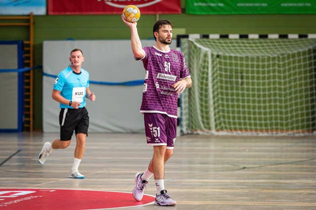 Handball, Lindencup, TV Hüttenberg - Pfadi Winterthur #2 08.08.2026, xovx, Handball Lindencup, TV Hüttenberg - Pfadi Winterthur Hendrik Schreiber (TV Hüttenberg), Freisteller Linden Stadthalle Hessen Deutschland (DE) *** August 8, 2026, xovx, Lindencup Handball Tournament, TV Hüttenberg vs. Pfadi Winterthur, Hendrik Schreiber (TV Hüttenberg), cutout image, Linden Stadthalle, Hesse, Germany, DE