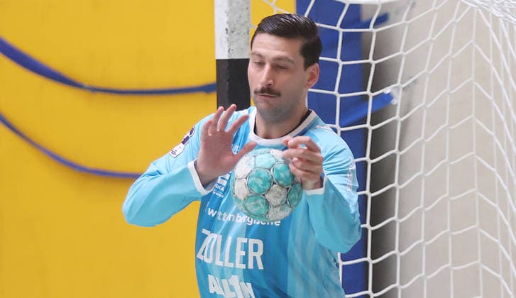 Handball, Testspiel, SG BBM Bietigheim - Kadetten Schaffhausen Bönnigheim , Handball SG BBM Bietigheim vs. Kadetten Schaffhausen , Martin Tomowski ( BBM ) *** Bönnigheim, Handball: SG BBM Bietigheim vs. Kadetten Schaffhausen, Martin Tomowski (BBM)