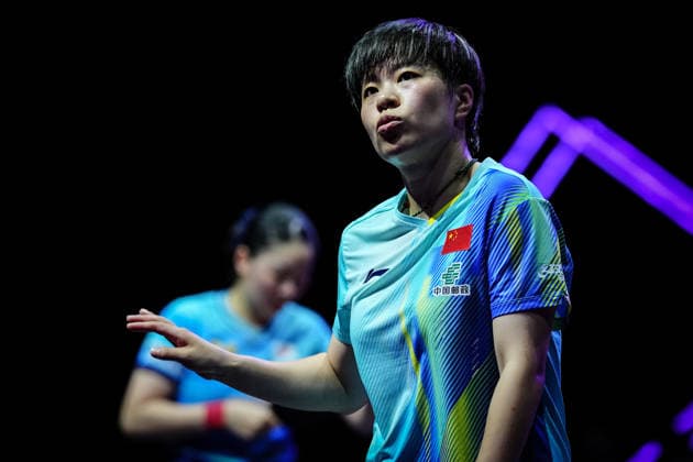 (260809) -- YOKOHAMA, Aug. 9, 2026 -- Wang Yidi (front) of China reacts during the women s singles semifinal match between Harimoto Miwa of Japan and Wang Yidi of China at the WTT Champions Yokohama 2026 in Yokohama, Japan, Aug. 9, 2026. ) (SP)JAPAN-YOKOHAMA Table tennis, Tischtennis WTT CHAMPIONS YOKOHAMA-WOMEN S SINGLES JiaxHaocheng 