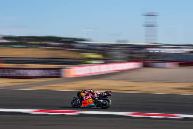 Brad Binder (South Africa) of the Red Bull KTM Factory Racing ( 33) during MotoGP Warm Up at Round 12 of the 2026 Qatar Airways Grand Prix of Great Britain at Silverstone Circuit, Towcester, England on the 9 August 2026.  Copyright: xDavidxHornx PMI-7310-0259