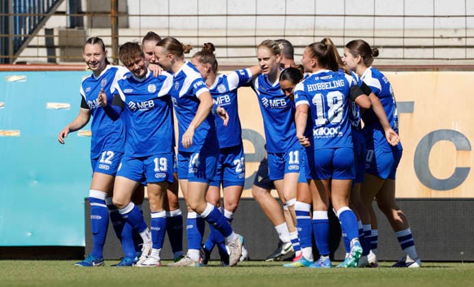 09.08.2026, Hänsch-Arena, Meppen, GER, 2. Frauen-Bundesliga: SV Meppen vs TSG Hoffenheim II, Jubel nach 1:0 von Sarah Dittrich (SV Meppen 19) DFL REGULATIONS PROHIBIT ANY USE OF PHOTOGRAPHS AS IMAGE SEQUENCES AND OR QUASI-VIDEO. Meppen Niedersachsen Hänsch-Arena *** August 9, 2026, Hänsch Arena, Meppen, GER, Women s Bundesliga 2: SV Meppen vs. TSG Hoffenheim II, Celebration after Sarah Dittrich’s 1-0 goal for SV Meppen 19. DFL regulations prohibit any use of photographs as image sequences and or quasi-video. Meppen, Lower Saxony, Hänsch Arena